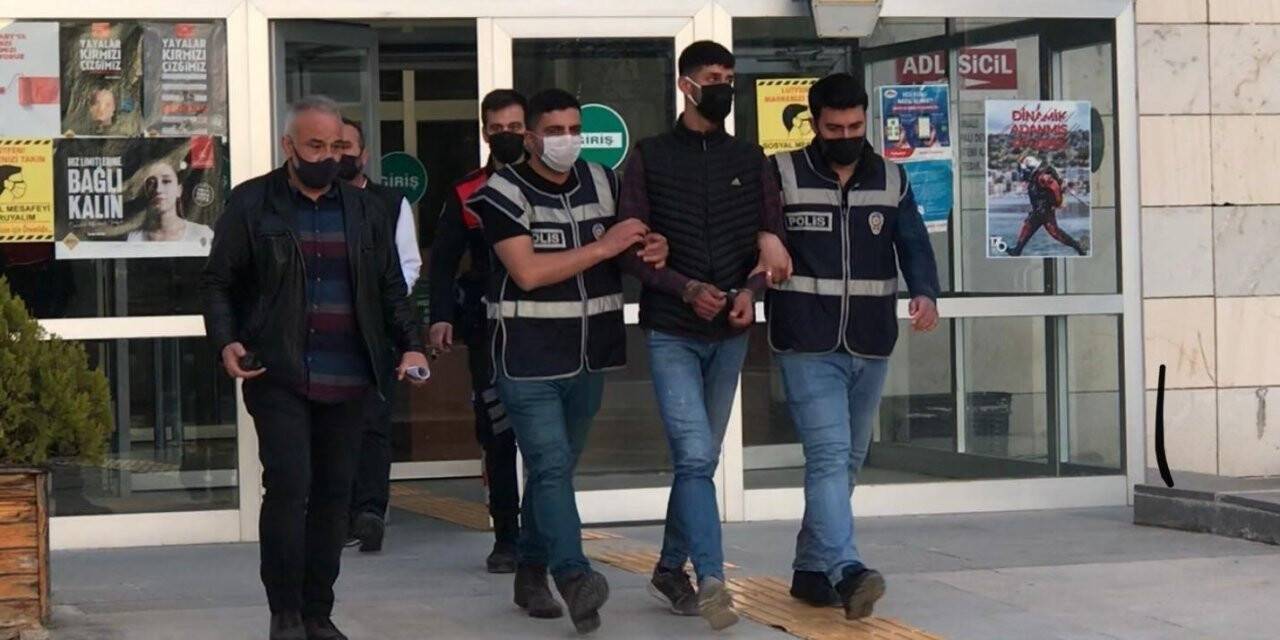 Kız arkadaşını 10 bıçak darbesiyle öldürmüştü, mahkemede 24 yıl ceza alınca hüngür hüngür ağladı