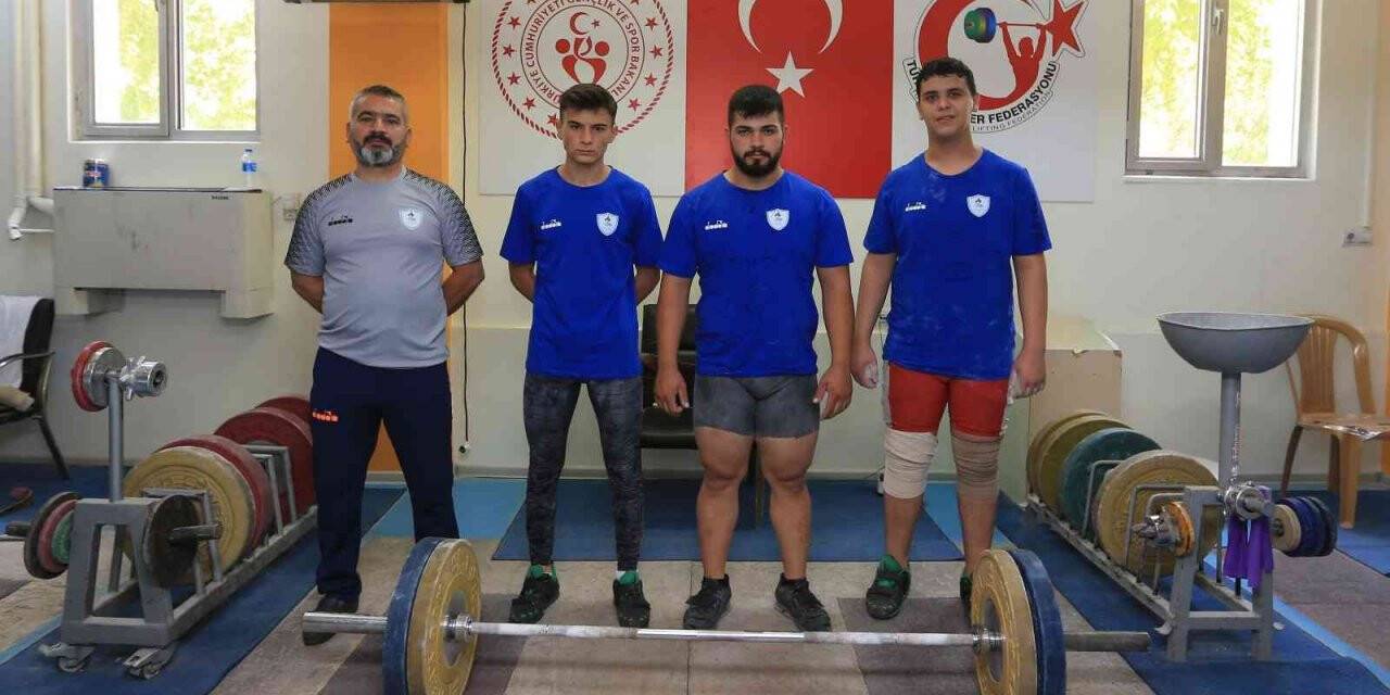 Pamukkale Belediyespor’un halter antrenörüne önemli görev