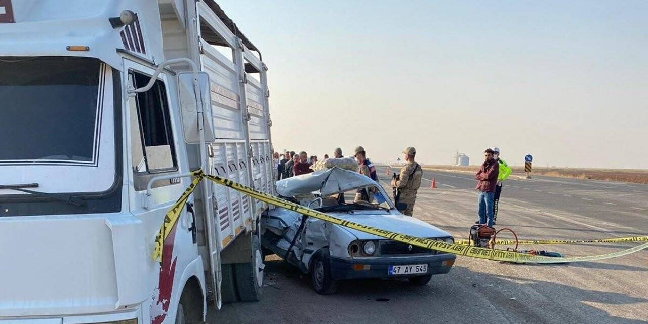 Mardin’de otomobil park halindeki patates yüklü kamyonetin altına girdi: Baba ve oğlu can verdi