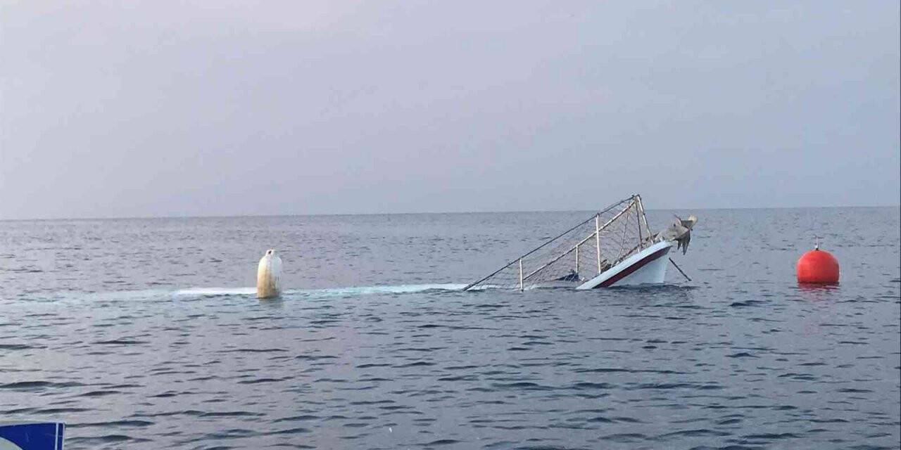 Bodrum’da alargadaki tekne battı
