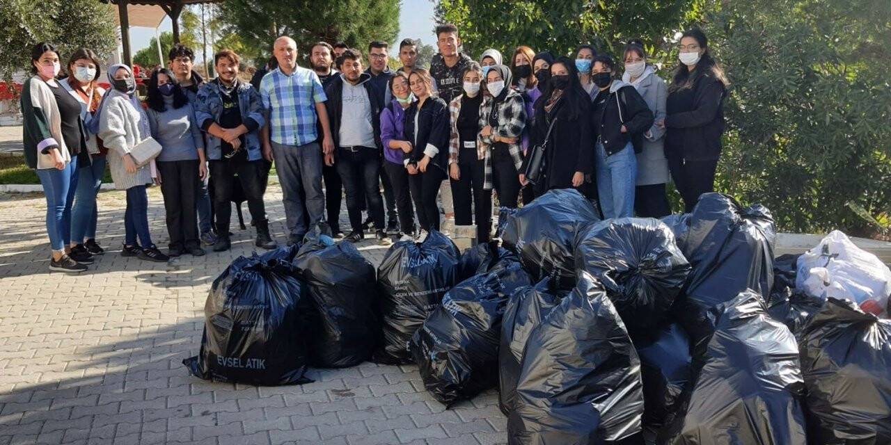 ADÜ Köşk MYO Öğrencileri çevre temizliği yaptı