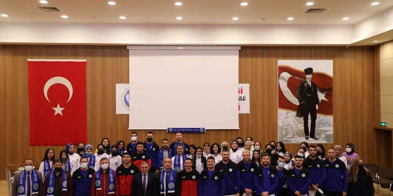 Develi Belediyespor Seyrani Kampüsü’nde öğrencilerle bir araya geldi