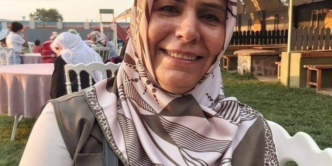 Kargo aracının altında kalan kadın hayatını kaybetti