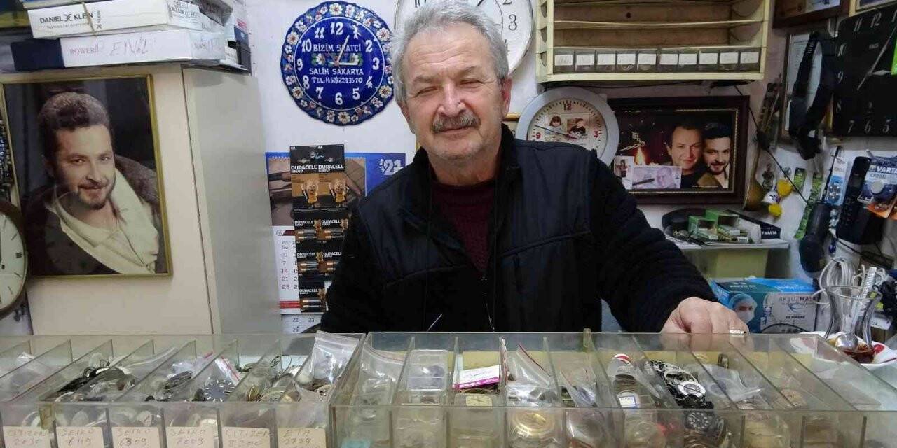 34 yıldır saatçi mesleğini yaşatıyor