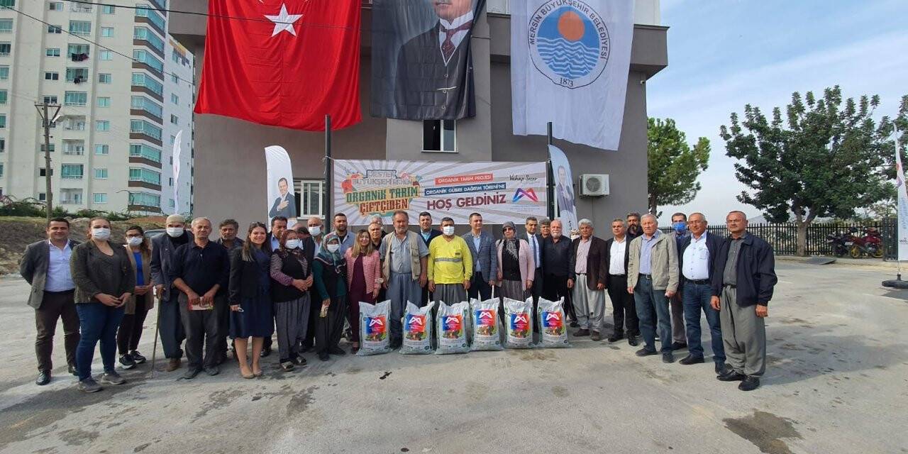 Tarsus’ta üreticilere organik gübre desteği