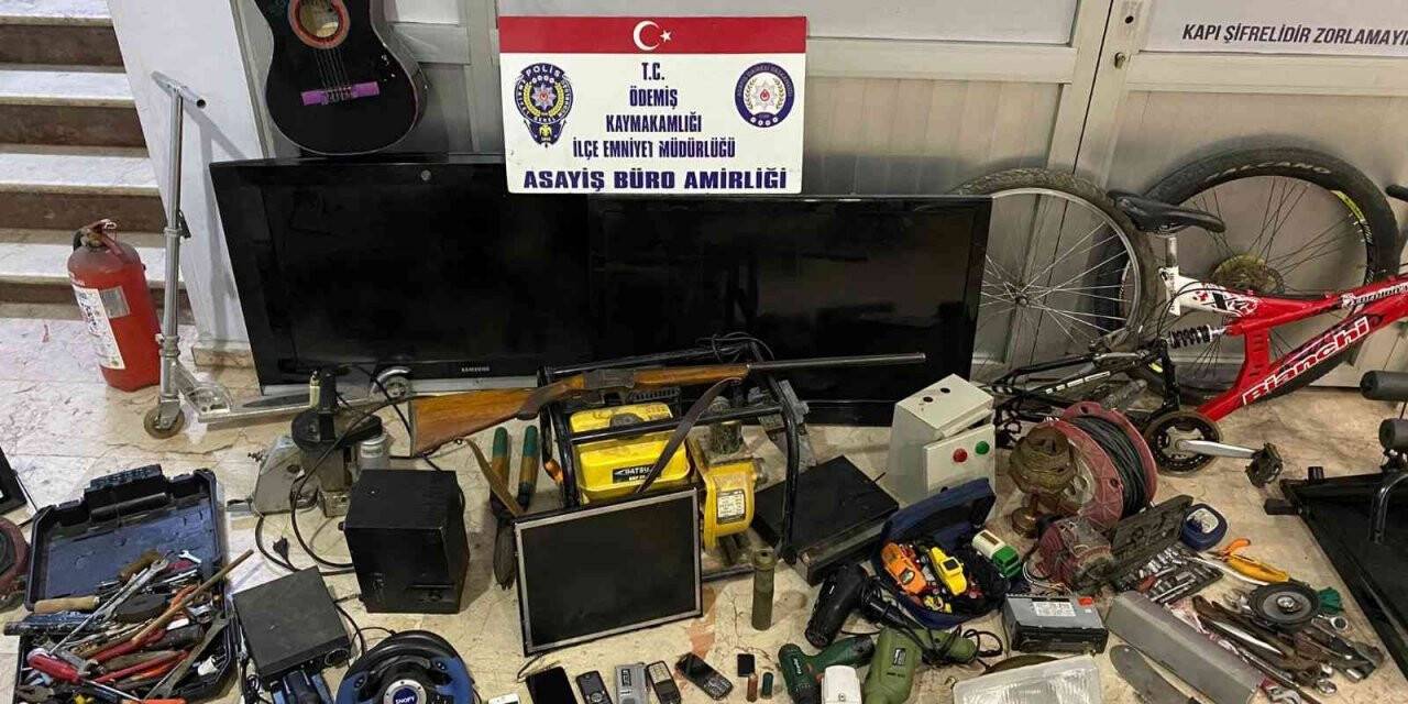 Azılı hırsız, evi elektronik mağazaya çevirmiş