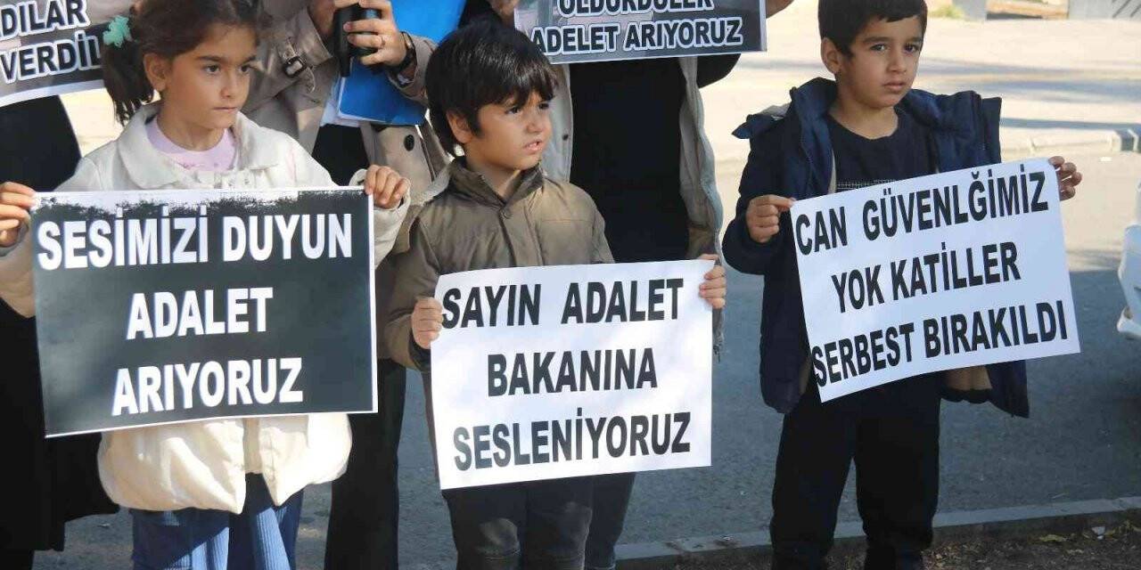Eşini ve oğlunu öldürmeye azmettirmekten yargılanan baba ve oğluna ara celsede tahliyeye tepki