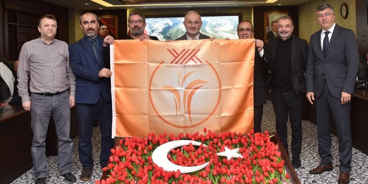 OMÜ 14. turuncu bayrağını aldı