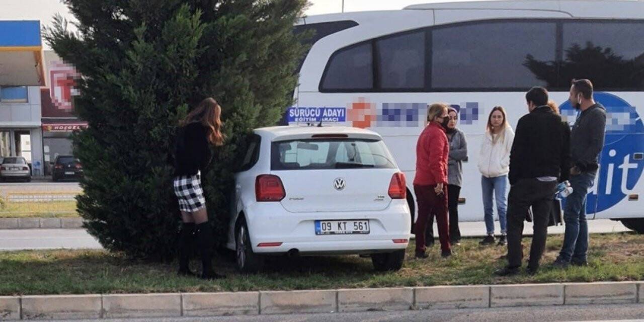 Aydın’da sürücü adayının kullandığı otomobil refüje çıktı