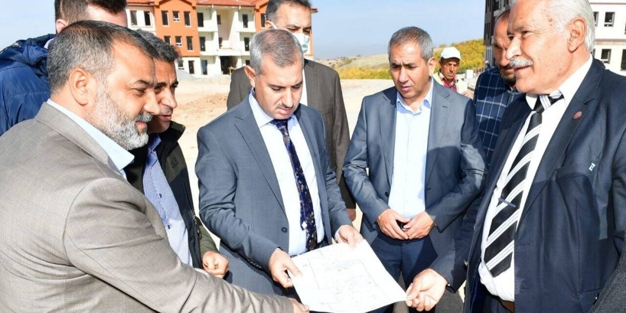 Başkan Çınar, Melekbaba Mahallesindeki projeleri inceledi