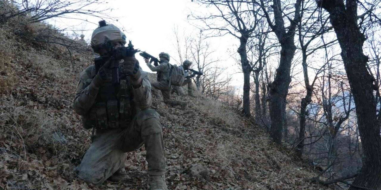 Tunceli’de aralarında kadın astsubayların da bulundu bin 60 personelle Eren Kış-6 operasyonu başlatıldı