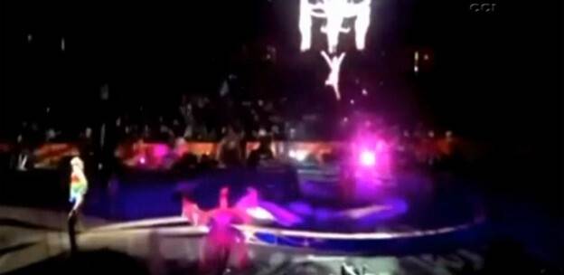 Sirkte platform çöktü: 9 yaralı VİDEO