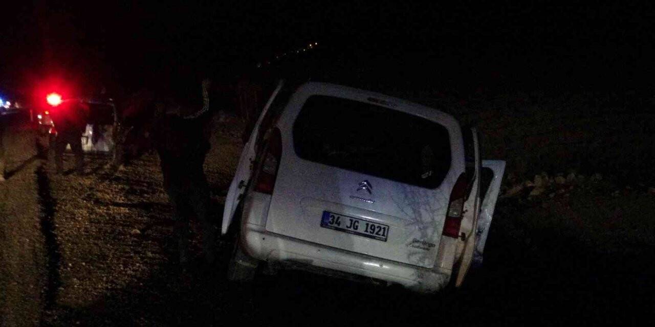 Aynı yöne seyir halindeki araçlar çarpıştı: 5 yaralı