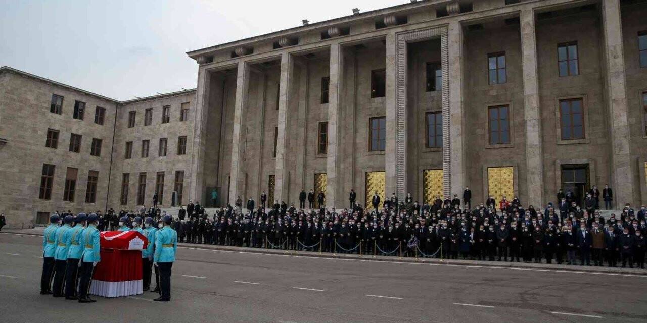 TBMM’de Milletvekili İmran Kılıç için tören düzenlendi