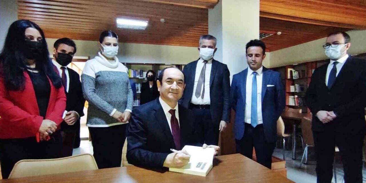 “Her kütüphane bir hapishane kapatır”