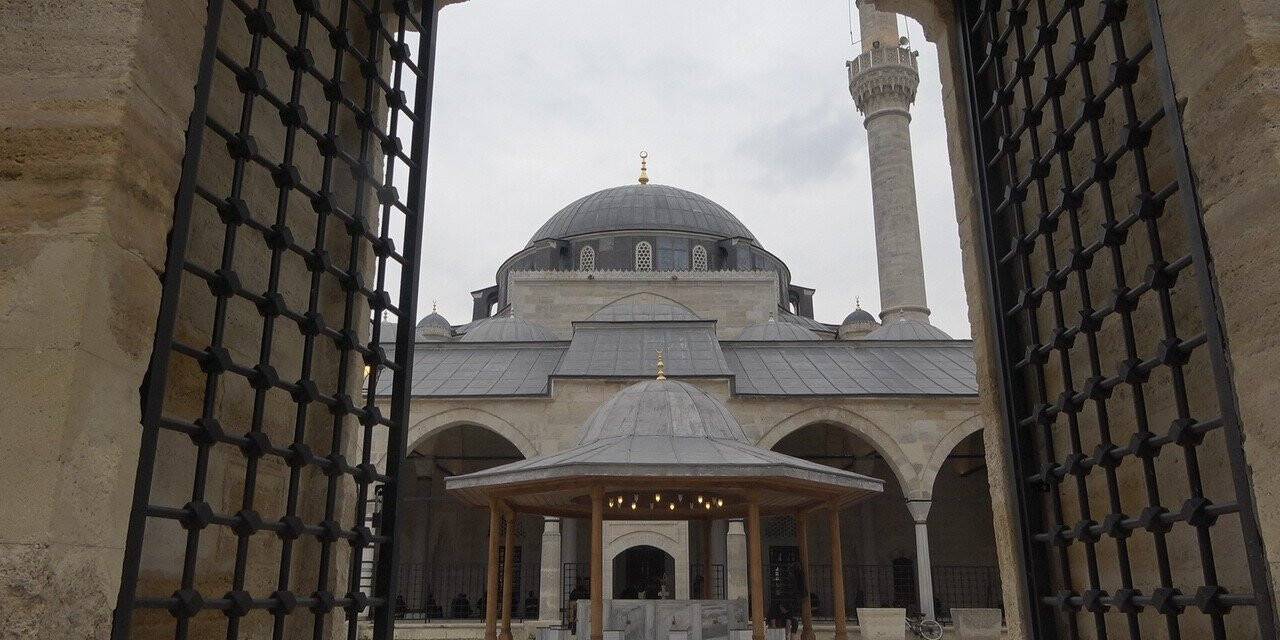 "Selimiye Camisi’nin minyatürü" olarak bilinen cami tekrar ibadete açıldı