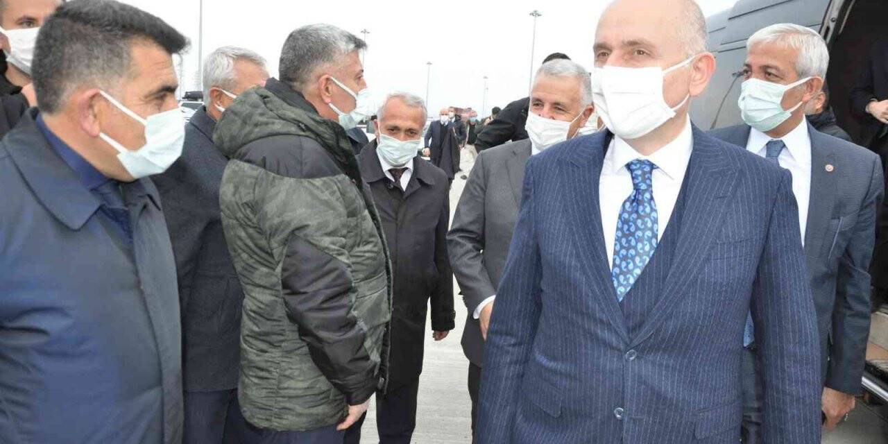 Bakan Karaismailoğlu Kars Lojistik Merkezi’nde