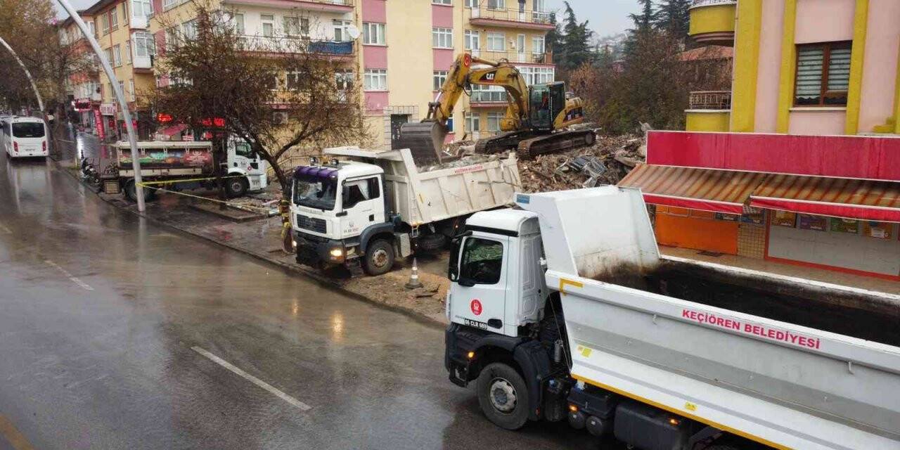 Başkent’te patlamanın yaşandığı binanın yıkım işlemleri tamamlandı