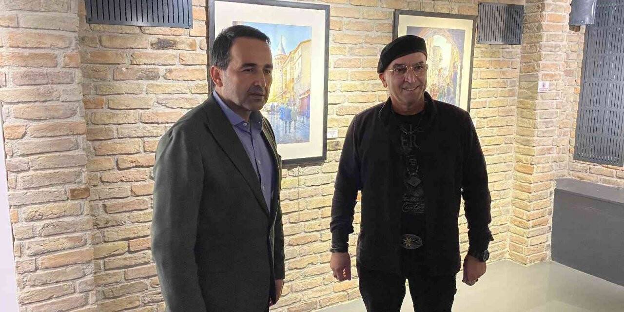Sanatseverler sulu boya eserleri ile adeta İstanbul turuna çıktı