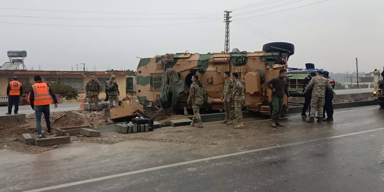 Hatay’da zırhlı askeri araç devrildi: 3 asker yaralı