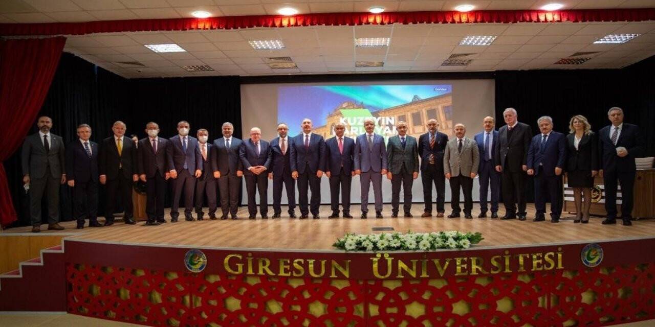 Rektör Türkmen, ÜNİ-DOKAP toplantısına katıldı