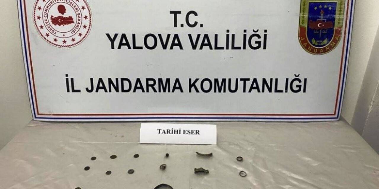 Şüpheli şahsın üzerinden tarihi eserler çıktı
