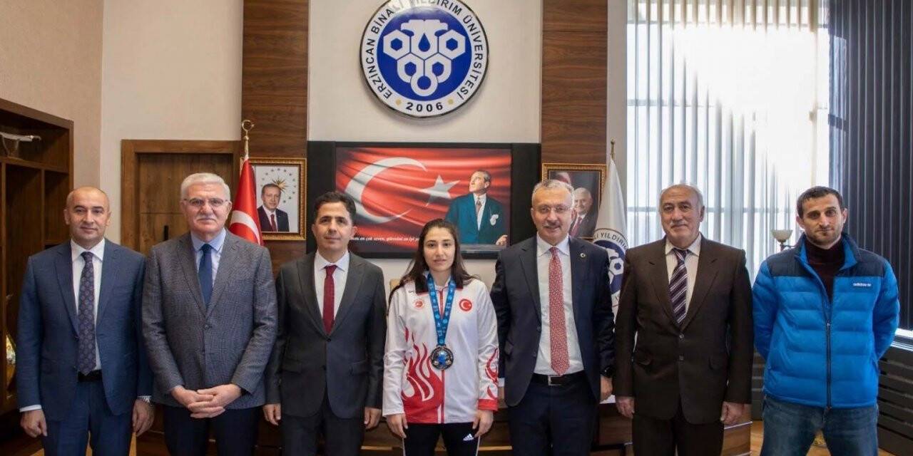 Dünya üçüncüsü kickbokscu Azizoğlu