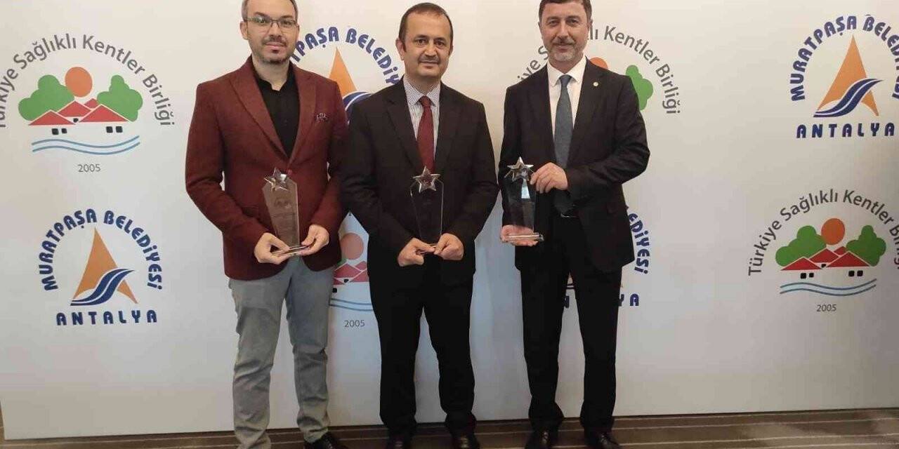 "Ben de Varım" projesine Antalya’dan ödül