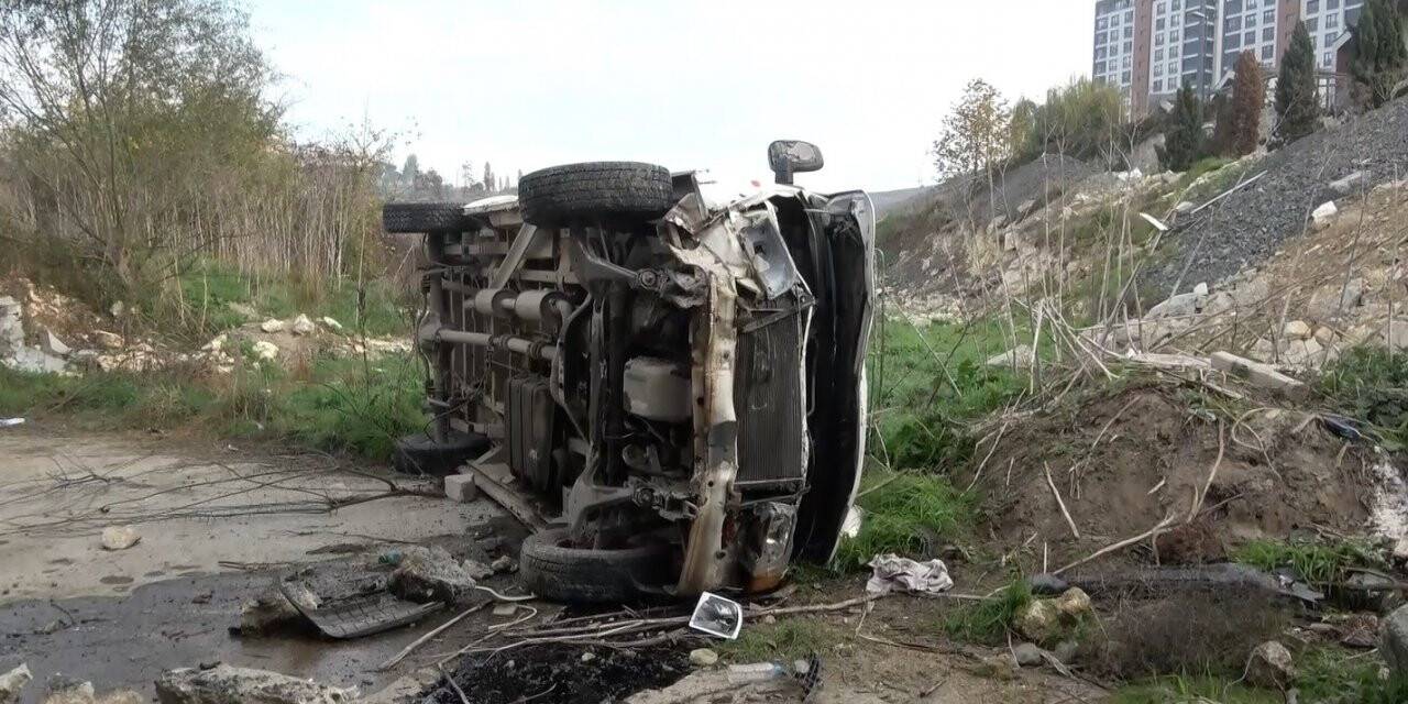 Bahçeşehir’de 2 minibüs çarpıştı: 1 yaralı