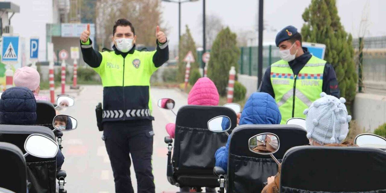 Ara tatildeki çocuklar Trafik Eğitim Parkı’nda buluştu