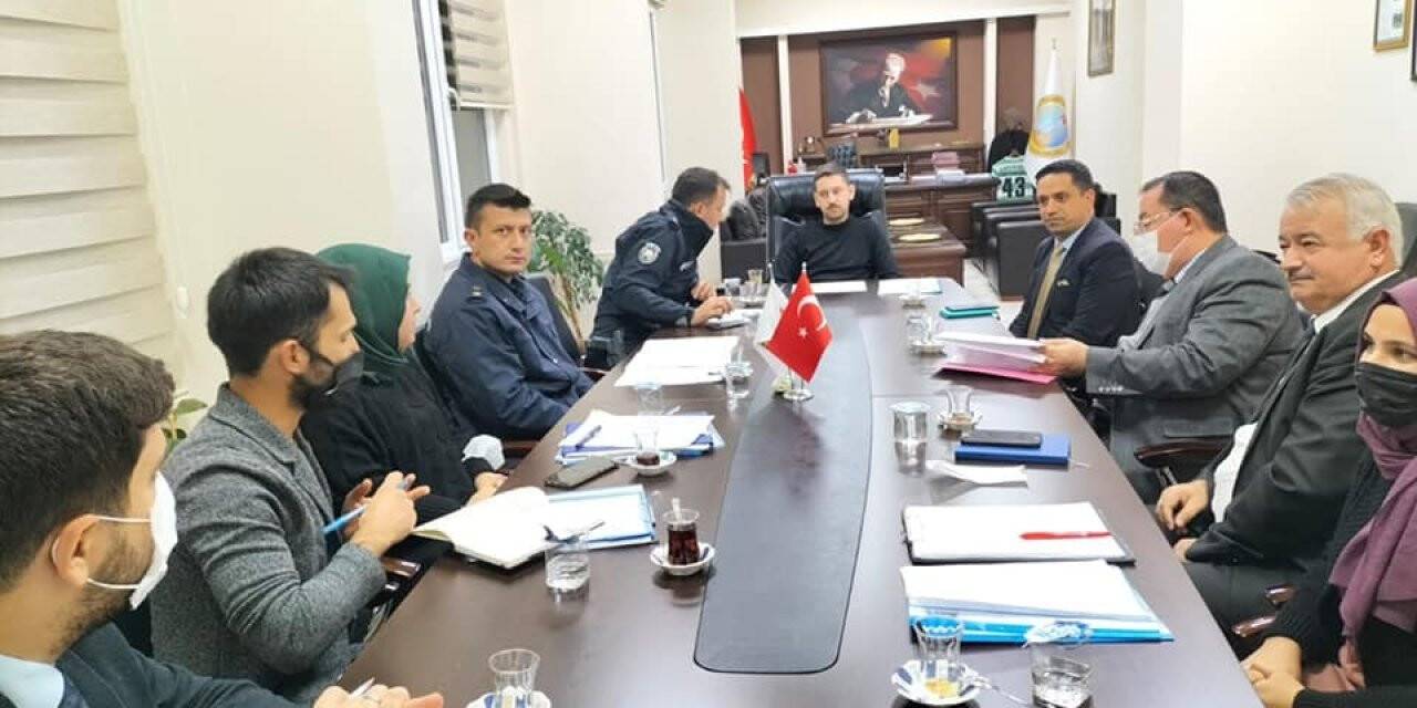 Altıntaş’ta “Kadına Karşı ve Aile İçi Şiddetin Önlenmesi” toplantısı