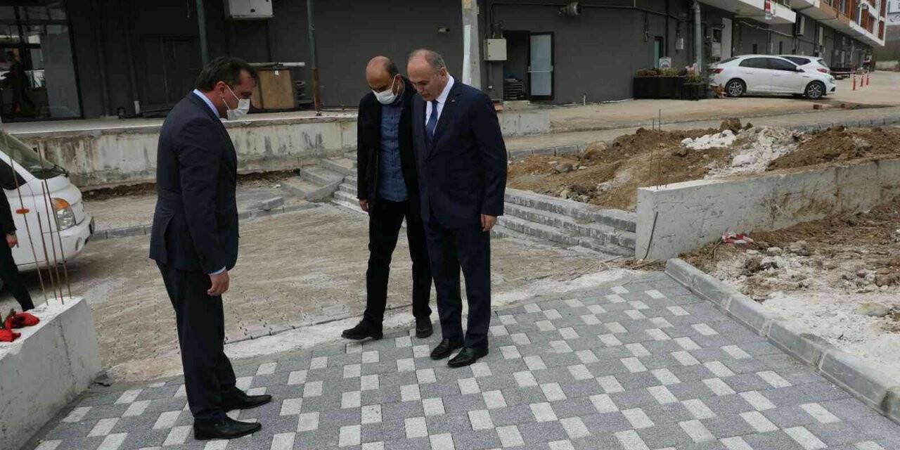 Konuralp’te yol çalışmaları sürüyor