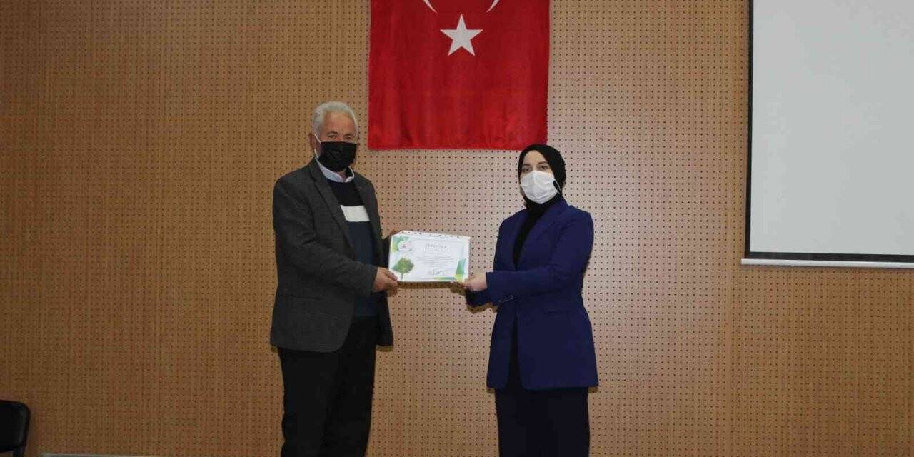 Hisarcık’ta Muhtarlara Fidan Dikim Sertifikası