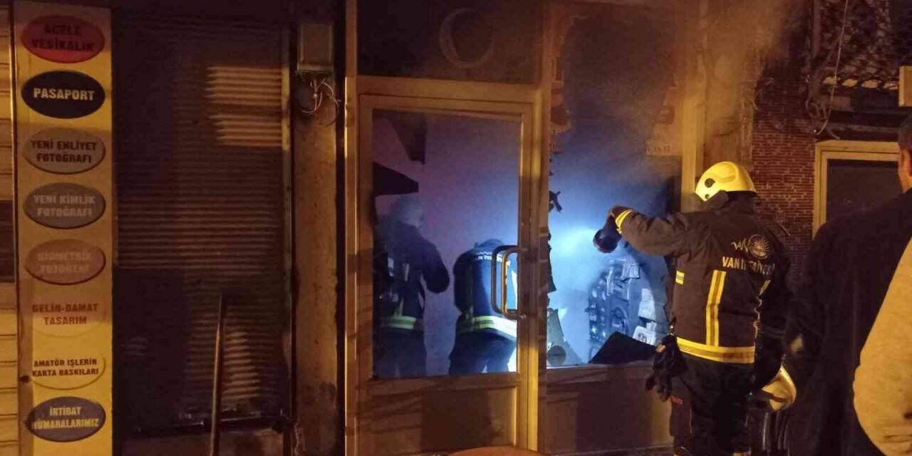 Özalp ilçesinde iş yeri yangını