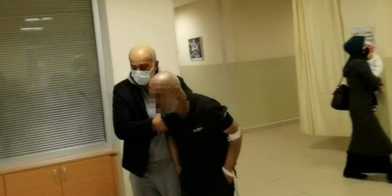 Cayır cayır yanan evine odun atan adam şaşırttı