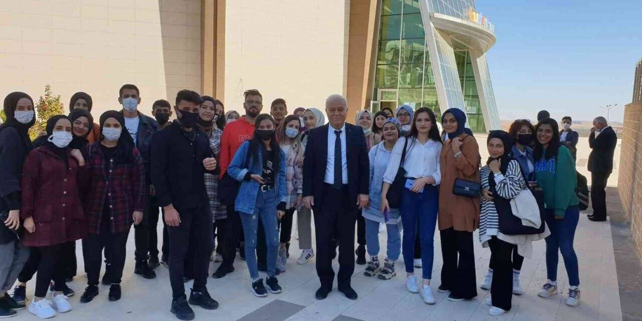 Z kuşağının en güvendiği ünlülerden biri Nihat Hatipoğlu