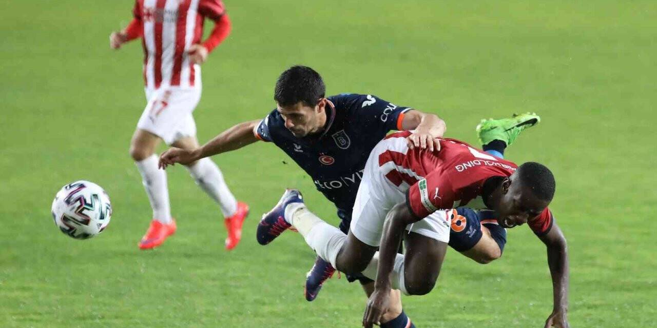 Başakşehir - Sivasspor maçının VAR’ı Özgüç Türkalp