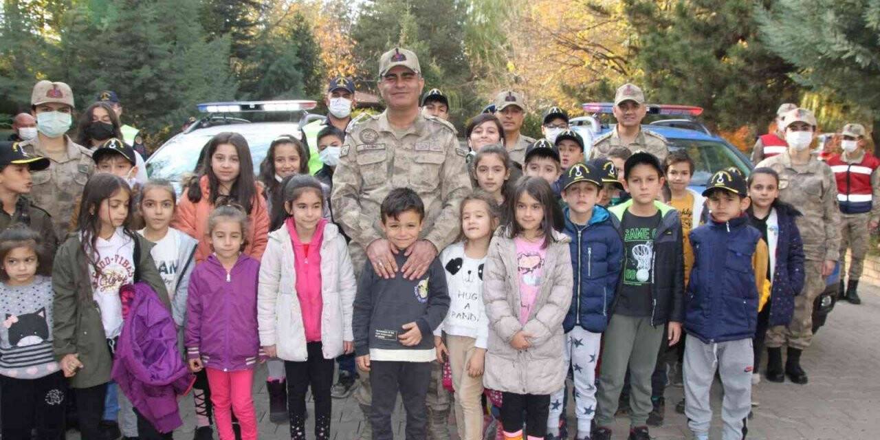 Bingöl’de Dünya Çocuk Hakları Günü etkinliği