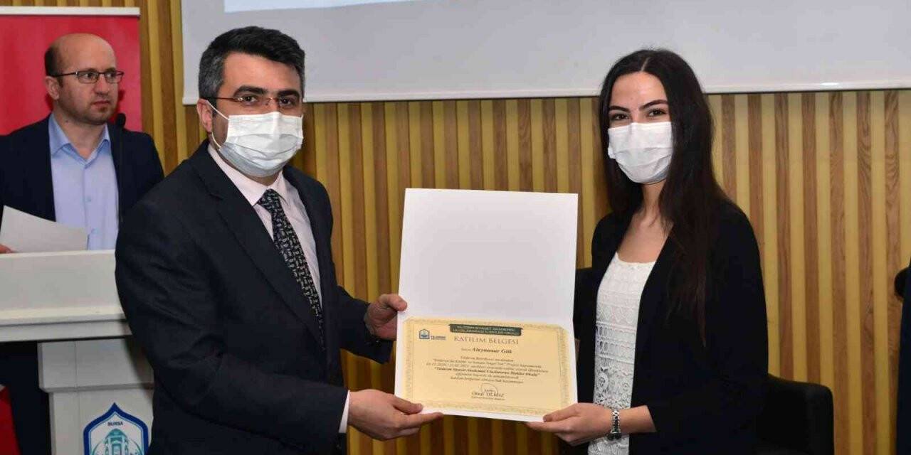 Uyumayan Kütüphane’de eğitimler tüm hızıyla devam ediyor