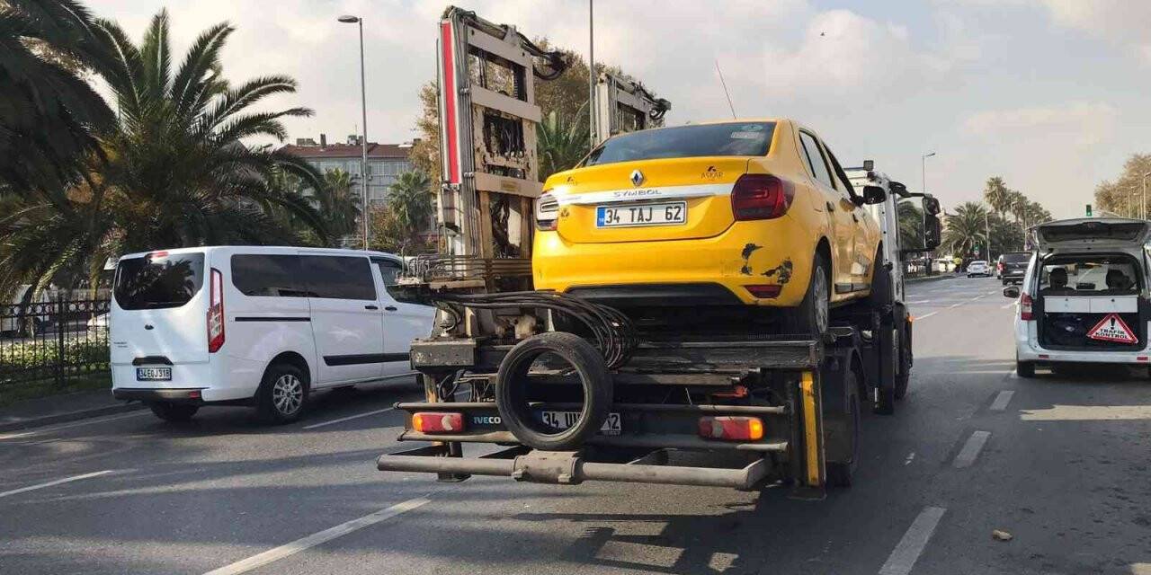 İstanbul’da bir taksici emniyet kemeri cezasına isyan etti