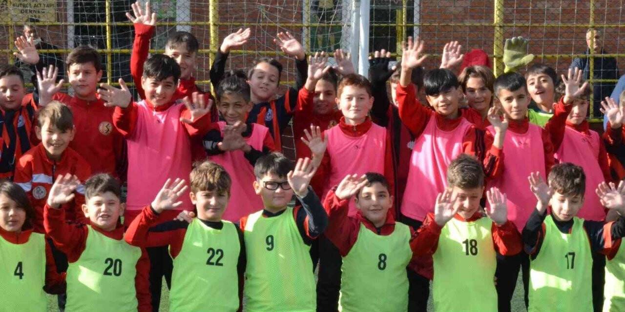 Eskişehir Altyapı Derneği’nden ’Dünya Çocuk Hakları Günü’ mesajı