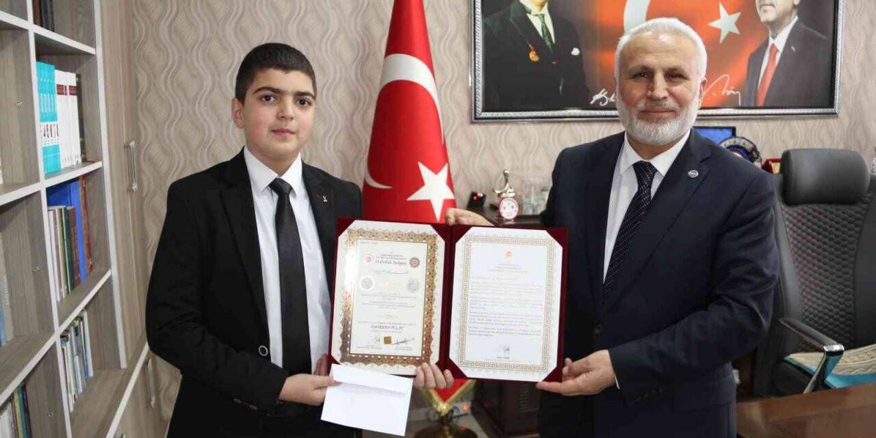 Ağrılı hafızlar belgelerine kavuştu