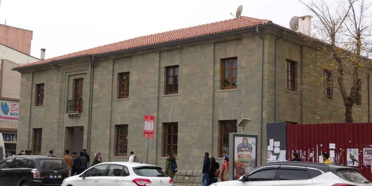 Tarihi Tekel binasının restorasyonu son aşamada