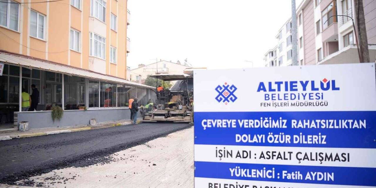 Altıeylül’de asfaltlama çalışmaları başladı