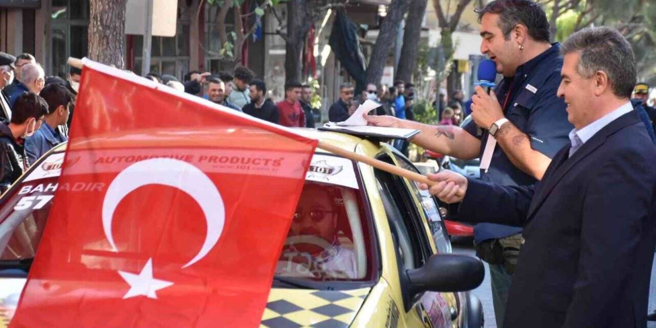 Buharkent Tırmanma Yarışı seremonik startı verildi