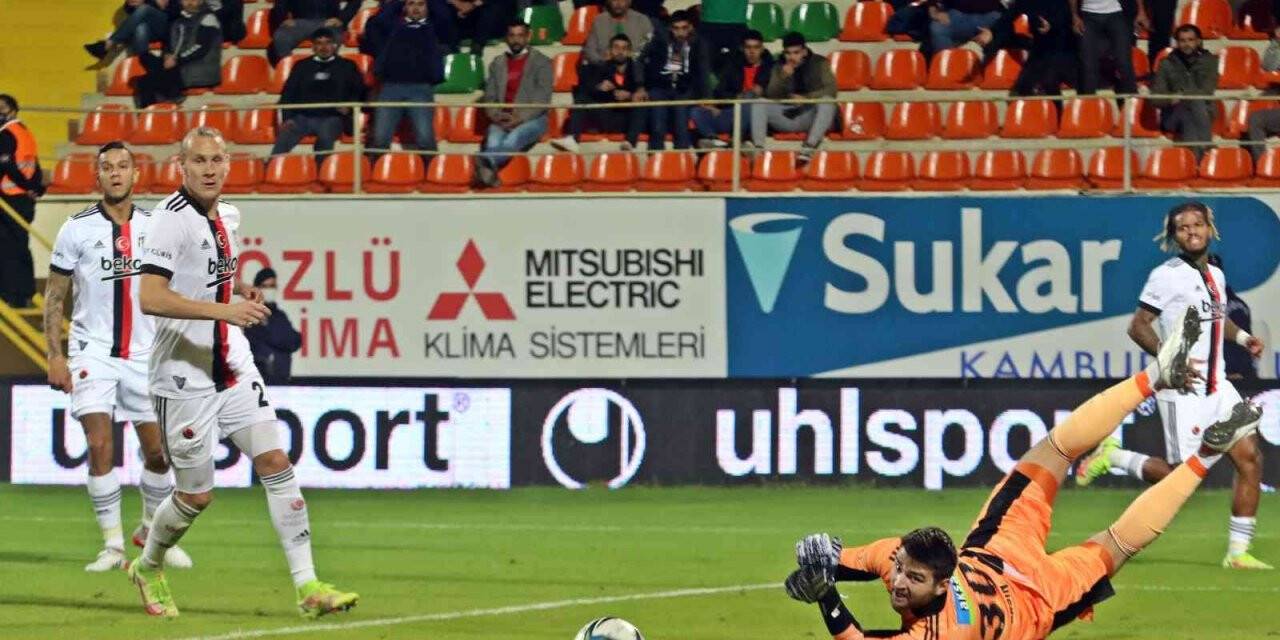 Spor Toto Süper Lig: Aytemiz Alanyaspor: 2 - Beşiktaş: 0 (Maç sonucu)