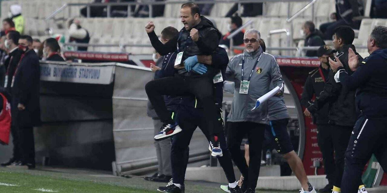 TFF 1. Lig: Bursaspor: 2 - İstanbulspor: 4
