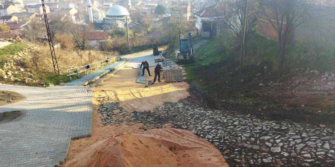 Pazaryeri’nde yol ve kaldırımlar yenileniyor