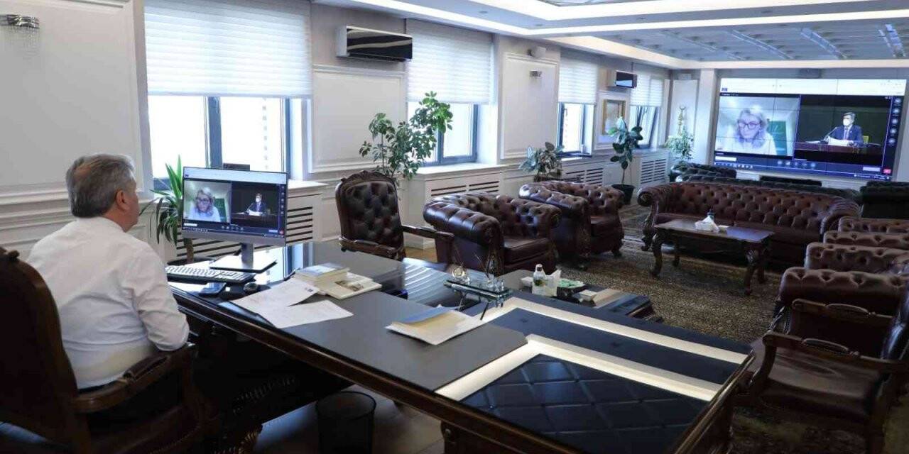 Başkan Palancıoğlu, Avrupa Yerel Ve Bölgesel Yönetimler Konseyi Toplantısı’na katıldı