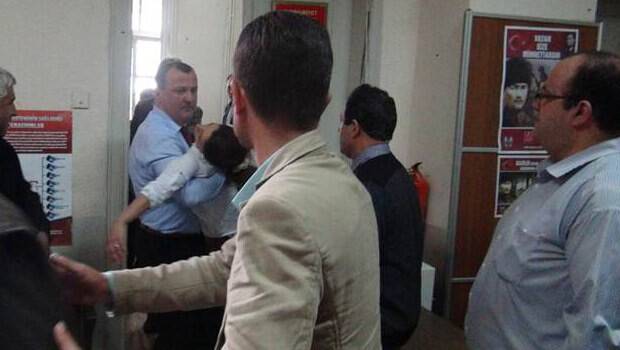 Taciz kararını duyanlar art arda bayıldı